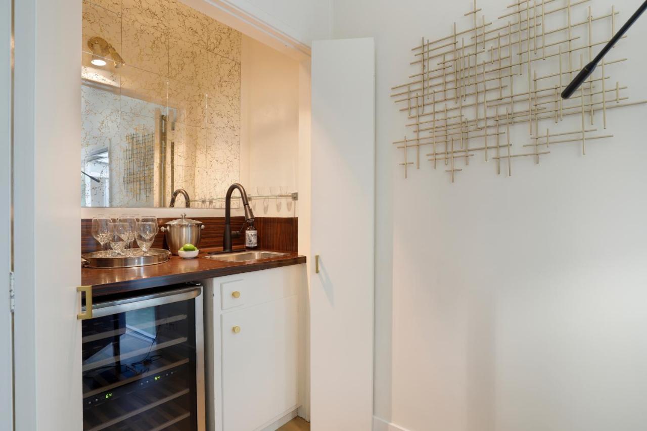 Villa Luxury Hollywood Hills Gated View Estate - Ultra Private And Gorgeous! Minutes To Universal And Hollywood! *